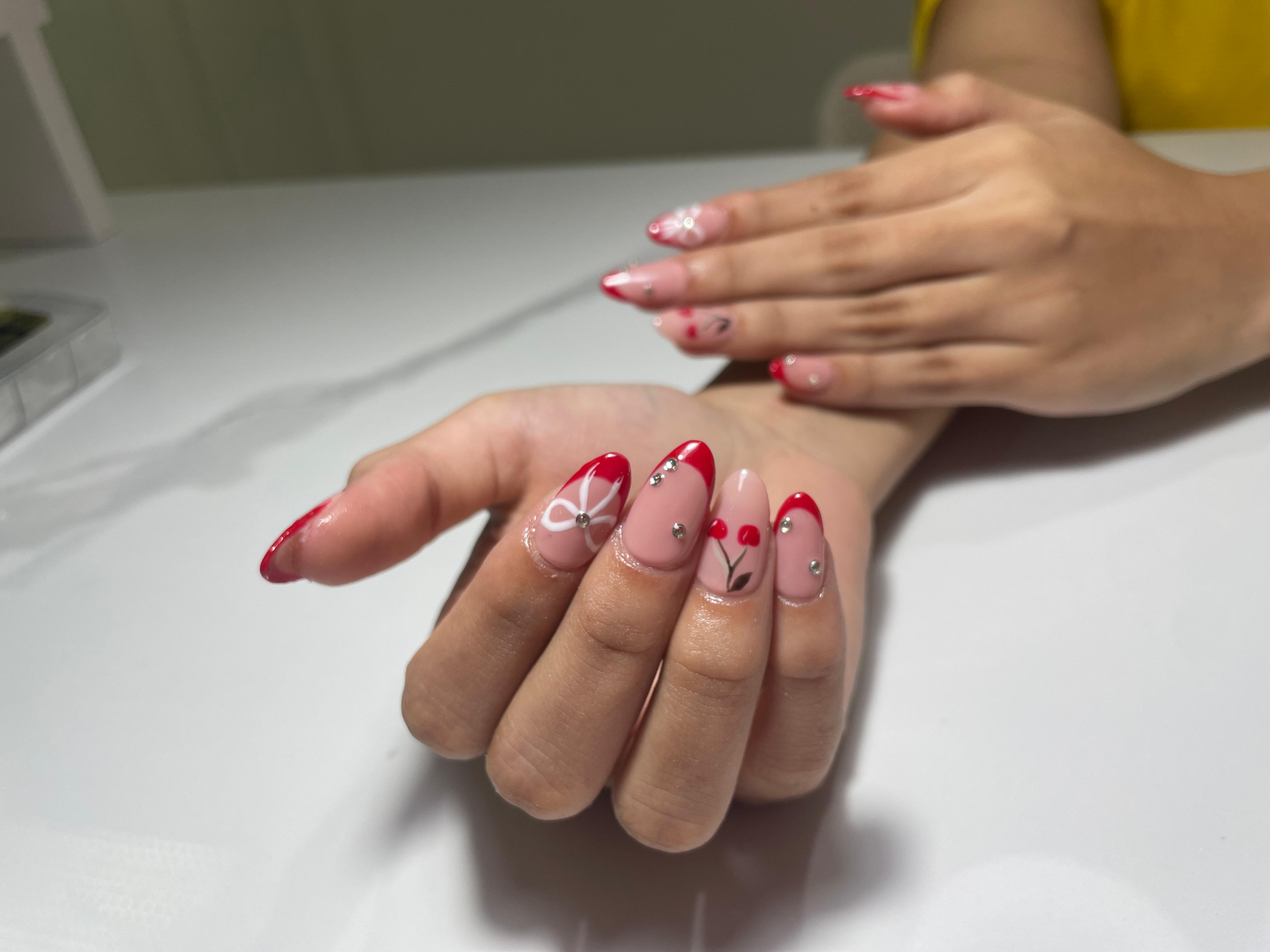 Manicure y diseño de uñas en SoleMio Nails & Spa, Ciudad Colón